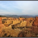 浪巴铺土林照片
